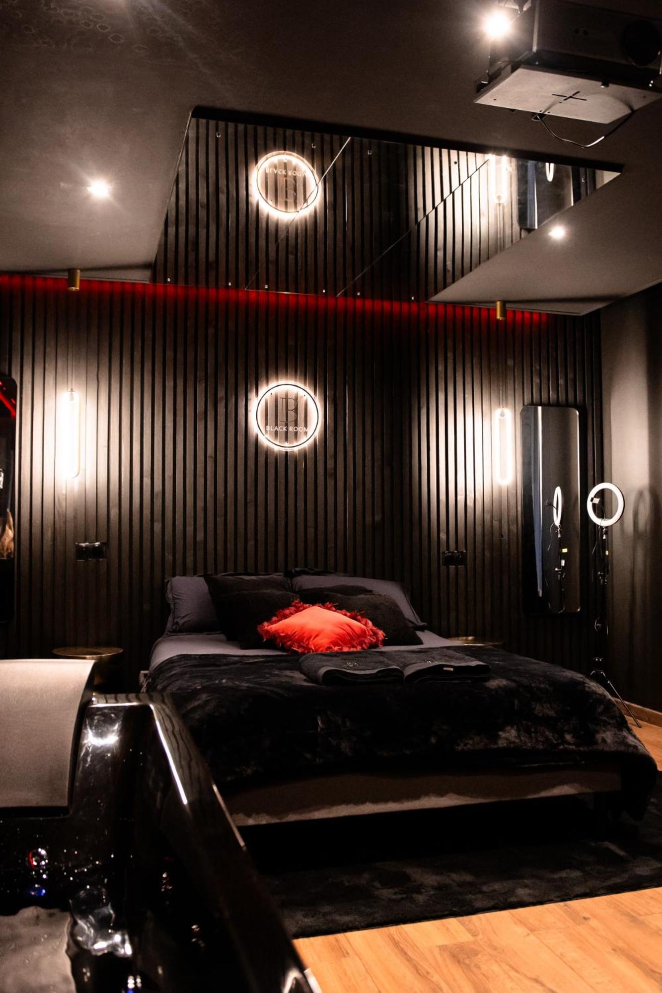 Blackroom Suite De Luxe 50 Nuances De Grey Le Havre Exterior photo