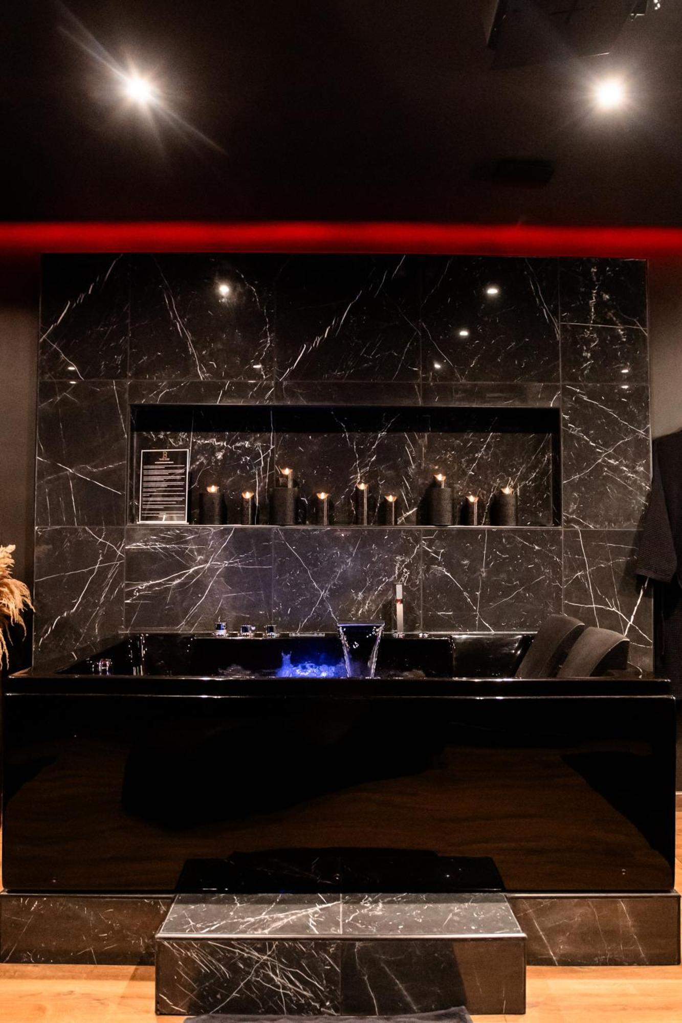 Blackroom Suite De Luxe 50 Nuances De Grey Le Havre Exterior photo