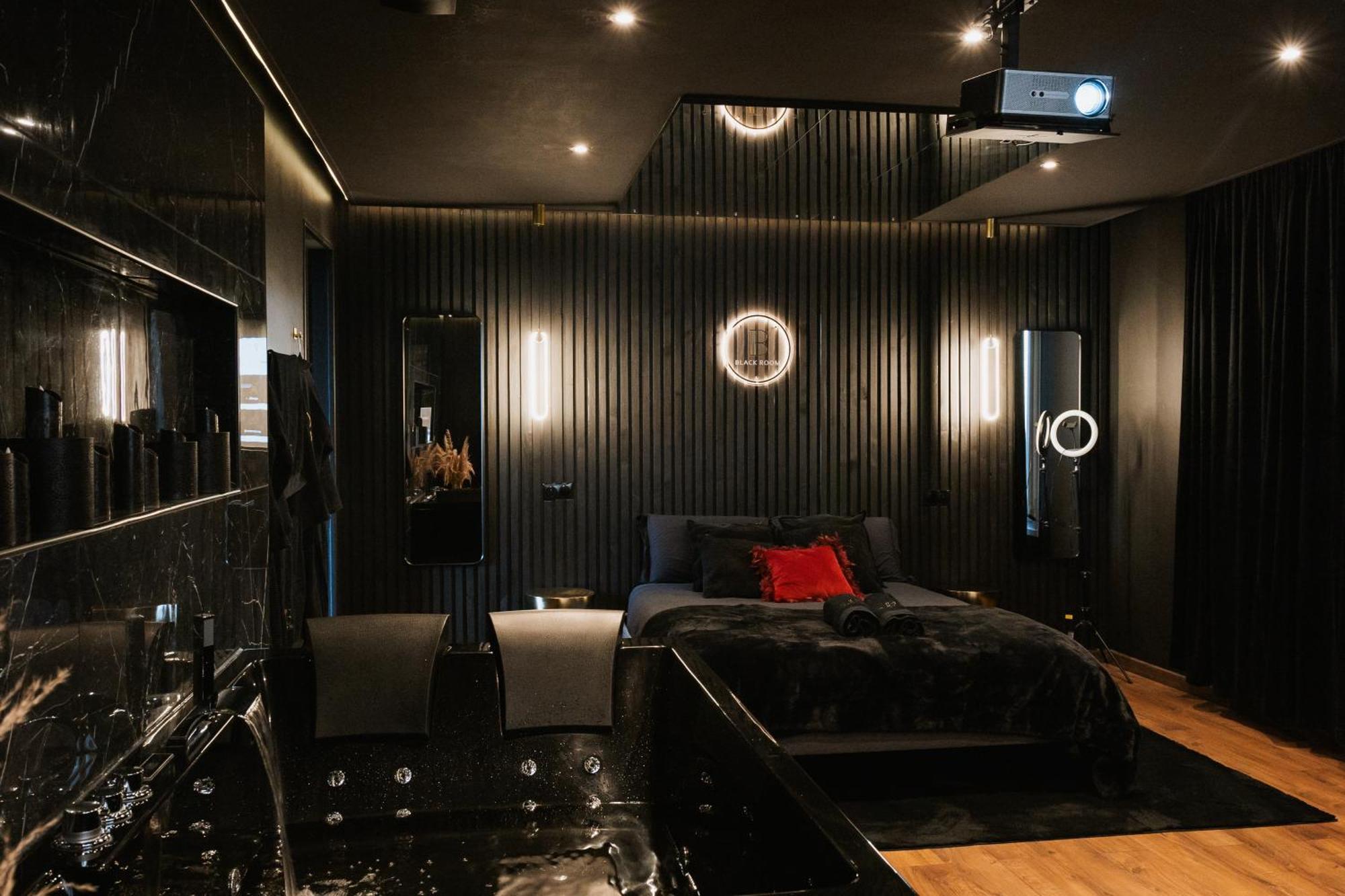 Blackroom Suite De Luxe 50 Nuances De Grey Le Havre Exterior photo